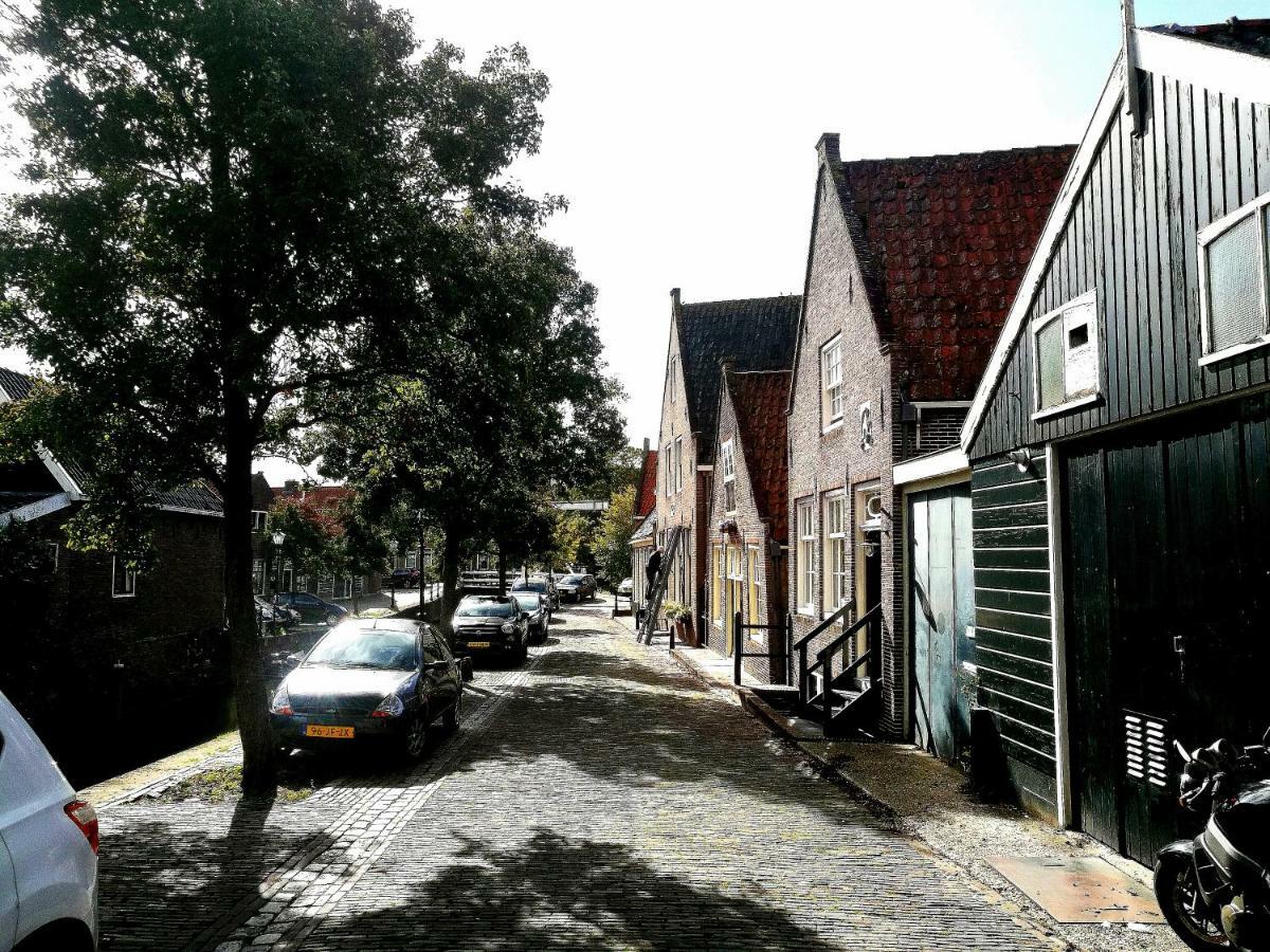The Dutch Buoy Villa Monnickendam Exterior photo
